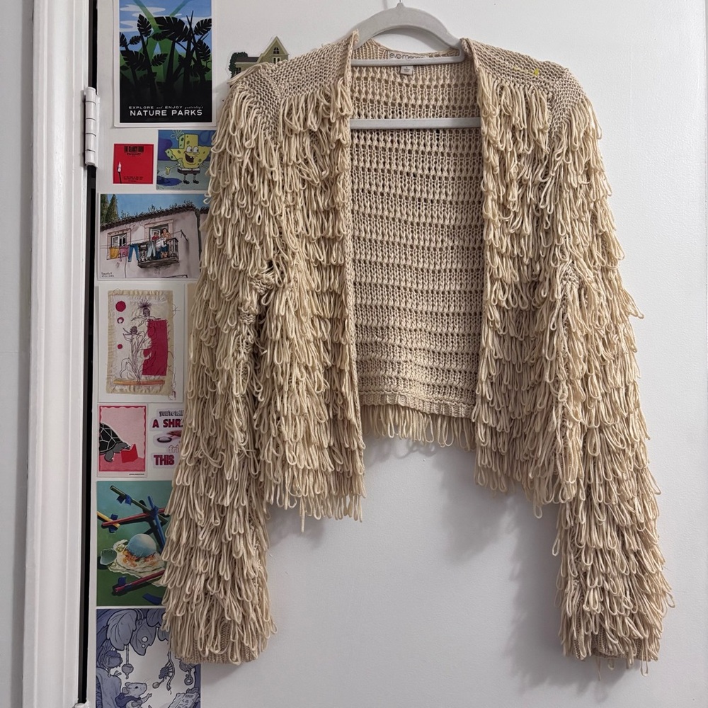 Eve Mendes shag cardigan